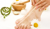 5 nguyên liệu có khả năng dưỡng ẩm da chân, giúp da luôn mềm mại vào mùa đông