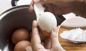 Luộc trứng nước lạnh là dại: Nhớ bỏ thêm loại gia vị này trứng chín đều, dễ bóc vỏ