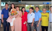 Đỗ Thị Hà rạng rỡ về Việt Nam sau khi chinh chiến tại Miss World, gia đình ra tận sân bay đón