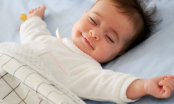 Trẻ sơ sinh có 3 biểu hiện này khi ngủ, không chỉ IQ mà EQ cũng cao vút