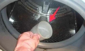 Trên máy giặt có 1 công tắc ẩn, nước bẩn sẽ chảy ra ngay khi nó được bật lên