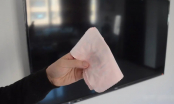 Lau tivi đừng dùng giấy ăn hay nước lã: Chỉ bạn cách lau vừa sạch vừa không xước màn hình