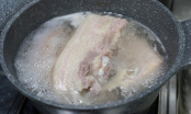 Luộc thịt đừng chỉ cho muối, thêm 1 nguyên liệu đặc biệt để thịt trắng thơm, giúp loại bỏ độc tố