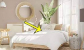 Tại sao khách sạn nào cũng có một mảnh vải trải ngang trên giường? Không chỉ trang trí, đây mới là tác dụng thật