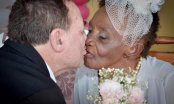 Cực sốc: Cụ bà 106 kết hôn cùng bạn trai kém 40 tuổi khiến cả thế giới ngỡ ngàng
