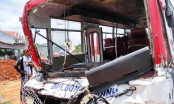 Thảm khốc: Xe đưa đón học sinh tông xe tải, 3 người t.ử v.ong, 16 người thương nặng