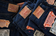 Vì sao trên cạp quần jeans luôn có một miếng da nhỏ? Chỉ để trang trí hay còn “ẩn chứa” tác dụng nào khác?