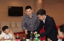 Một kiểu người trên bàn rượu không có gì nổi bật nhưng chính là 'người thực sự giỏi'