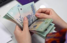 Đóng BHXH đủ 28 năm, là nữ giới sinh năm 1977 có được nghỉ hưu sớm?
