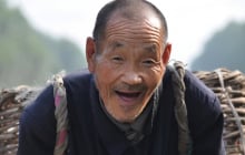 Dân gian có câu: 'Bảy không chôn cha, tám không chôn mẹ', có nghĩa là gì?