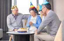 Tuổi già hạnh phúc hay khốn khổ phụ thuộc vào ngày sinh nhật thứ 55 của bạn: Tại Sao?