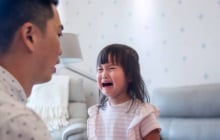 Trẻ khóc không phải là xấu: 4 câu cha mẹ thông minh nên nói thay vì 'đừng khóc nữa'