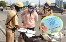 Trước 31/12/2025: Đối tượng bắt buộc cấp đổi lại Giấy đăng ký xe, giữ lại CSGT phạt đến 6 triệu