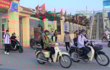 Các giấy tờ cần thiết phải mang theo khi tham gia giao thông bằng xe gắn máy có dung tích 50cm³