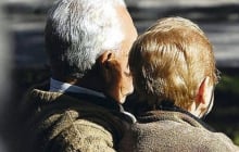 Khi về già: Cha mẹ khôn ngoan không bao giờ nói 3 điều này với con cái