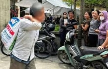 Cảnh tượng chưa từng có tại dự án 925.000 tỷ đồng: Người dân mang bao tải tiền đền bù đất