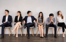 Dáng ngồi tiết lộ gì về con người? 4 tư thế quen thuộc nói lên tính cách ít ai để ý