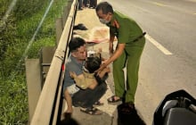 Thai phụ tử vong thương tâm sau cú đánh lái tránh ô tô trên đường