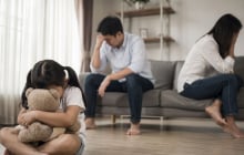Sau 1 cuộc ly hôn: Người chịu tổn thất lớn nhất đôi khi không phải vợ hoặc chồng