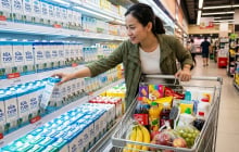 Vì sao trong siêu thị, sữa thường được đặt ở phía trong cùng?
