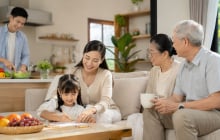 Trong nhà có người phụ nữ mang 3 đặc điểm này, con cháu thường được hưởng phúc, dễ thành đạt