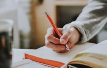 Người hướng nội phù hợp với nghề gì? 7 công việc ổn định, thu nhập cao