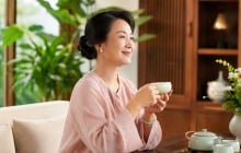 Phụ nữ có 4 đặc điểm này thường mang phúc lộc cho gia đình, càng lớn tuổi cuộc sống càng yên ấm