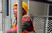 Mẹ đơn thân khuân ống thép nuôi con gái được tuyển thẳng Đại học