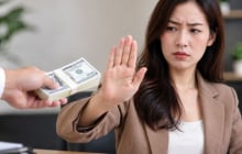 Người khôn ngoan sẽ không vội nhận tiền trong 3 trường hợp này