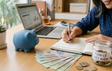 45 tuổi bắt đầu lại tài chính vẫn chưa muộn: 4 sai lầm tiền bạc cần sửa càng sớm càng tốt