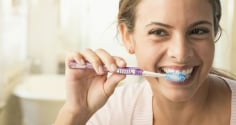 Cảnh báo thói quen đánh răng tai hại đang âm thầm huỷ hoại sức khỏe mà ai cũng mắc phải