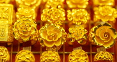 Giá vàng 22/5 vượt ngưỡng 121 triệu đồng/lượng: Cơn sóng đầu cơ hay 'hầm trú ẩn' giữa bão kinh tế?