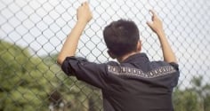 Tổ tiên nhắc nhở: 'Người mở miệng nói câu này, suốt đời nghèo hèn, khó ngóc đầu lên'