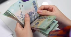 Đóng BHXH đủ 28 năm, là nữ giới sinh năm 1977 có được nghỉ hưu sớm?