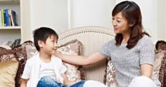 Mẹ ơi, chúng ta có bao nhiêu tiền? – Câu trả lời của bạn sẽ quyết định tương lai con ra sao