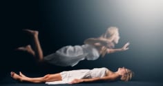 Vì sao có hiện tượng bóng đè và cách thoát khỏi bóng đè?