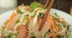 Cách làm món gỏi bưởi thịt gà chua chua thanh thanh siêu ngon