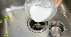 Mẹo thông tắc bồn rửa siêu nhanh - hiệu quả 100% dù cống có tắc đến mấy, lại hoàn toàn miễn phí