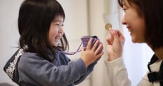 'Cho con 10 nghìn tiêu vặt': Phản ứng của cha mẹ quyết định tư duy tài chính của trẻ sau này