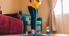 Mẹo lau nhà hết sạch mùi tanh, sạch bóng chỉ trong 5 phút