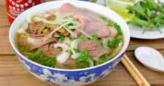 Cách nấu phở bò ngon tại nhà: Ngon như nhà hàng nấu