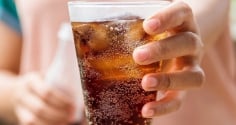5 loại nước uống gây hại gan thận của bạn: Đặc biệt loại thứ 4 cực kỳ nguy hiểm