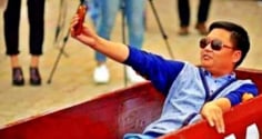 Thà thử quan tài còn hơn đi giày người khác' là gì? Giải mã câu nói đầy ẩn ý trong dân gian