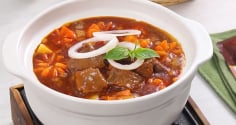 Nấu bò sốt vang thả thứ này vào món ăn đậm đà, nhanh nhừ rút ngắn thời gian đun nấu