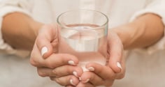 Không phải ngồi lâu, đây mới là 4 thói quen âm thầm phá hủy mạch máu mỗi ngày