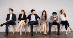 Dáng ngồi tiết lộ gì về con người? 4 tư thế quen thuộc nói lên tính cách ít ai để ý