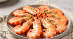 Ai không nên ăn tôm? Người bị 5 bệnh này nên tránh