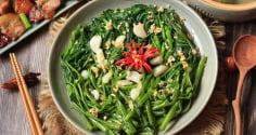 Người bị 4 bệnh này không nên ăn rau muống