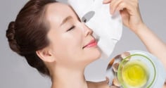 Cách dùng lòng trắng trứng gà dưỡng da trắng mịn không tì vết
