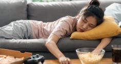 Vì sao nhiều người càng nghỉ cuối tuần càng mệt?